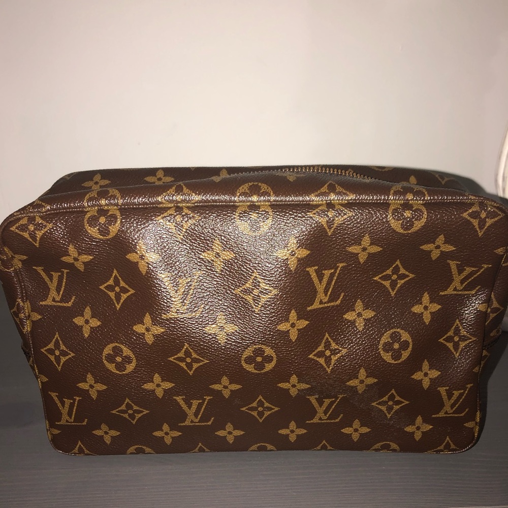 Louis Vuitton Toiletry Pouch 28